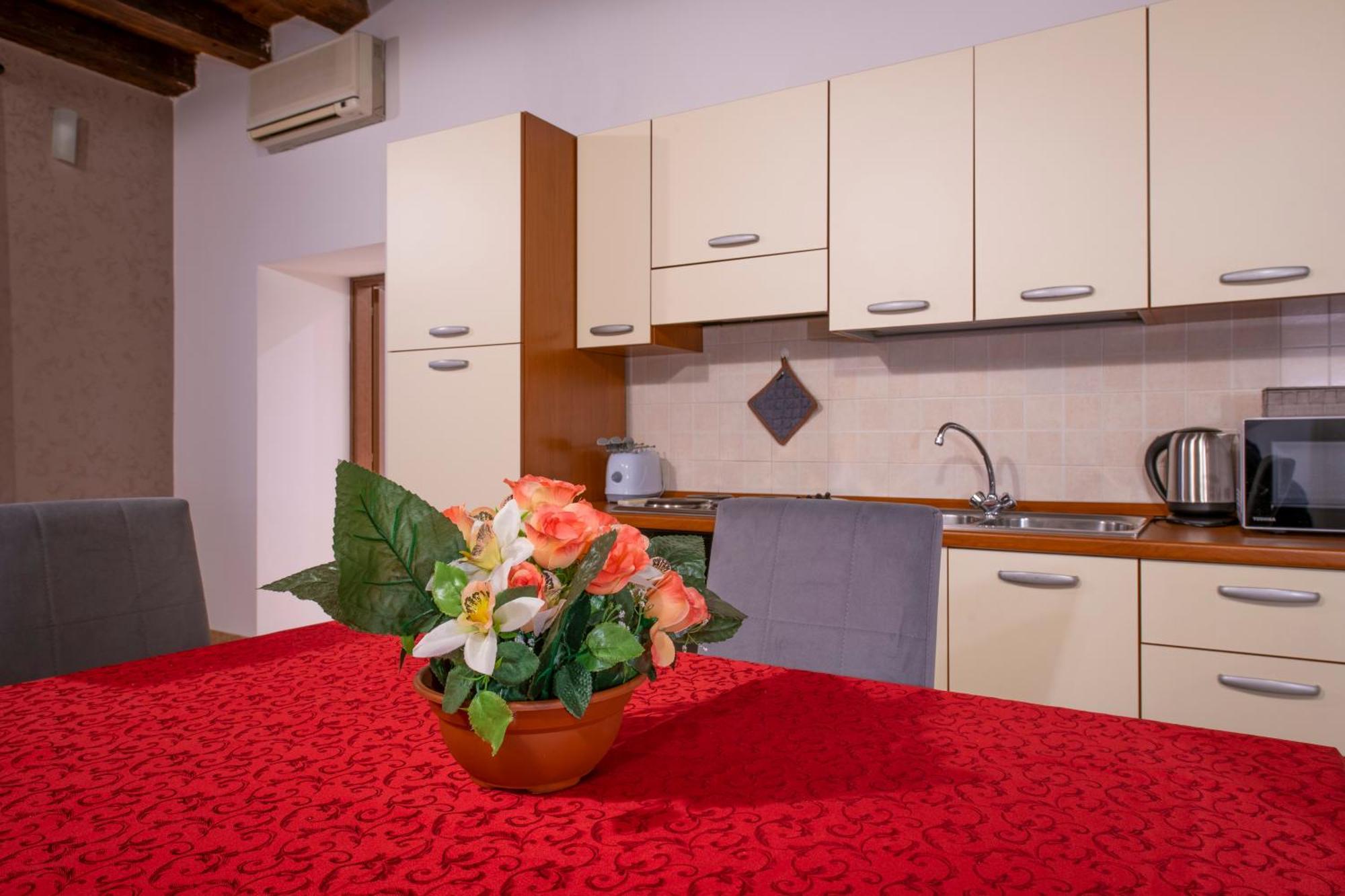 Palace Home Mazzini Verona Center 1 Exteriér fotografie